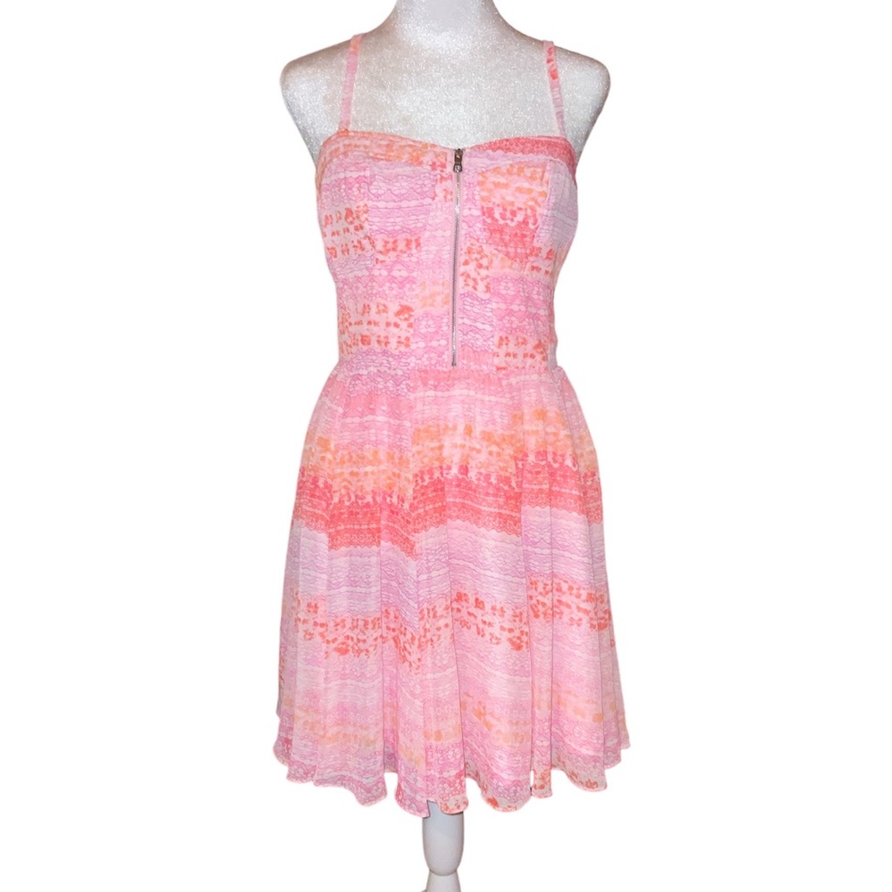 NWT GUESS dress size 6 super sexy